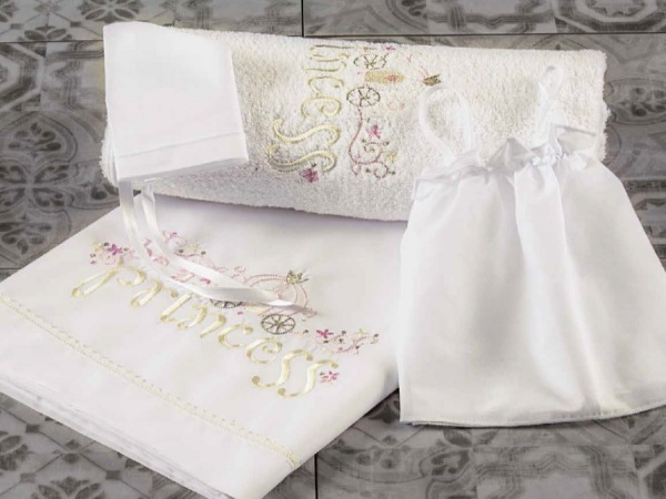 Girl Lathopana - Princess Carriage